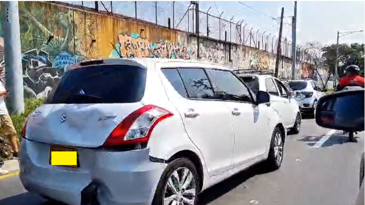 ¡Movilidad lenta! Choque múltiple en avenida Regional, a la altura de Sabaneta