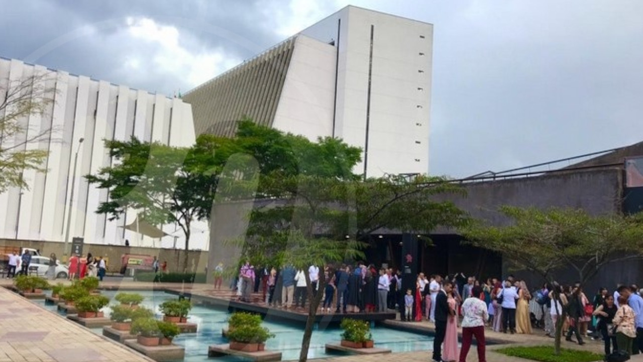 Medellín apagará luces de tres edificios icónicos para unirse a ‘la Hora del Planeta’