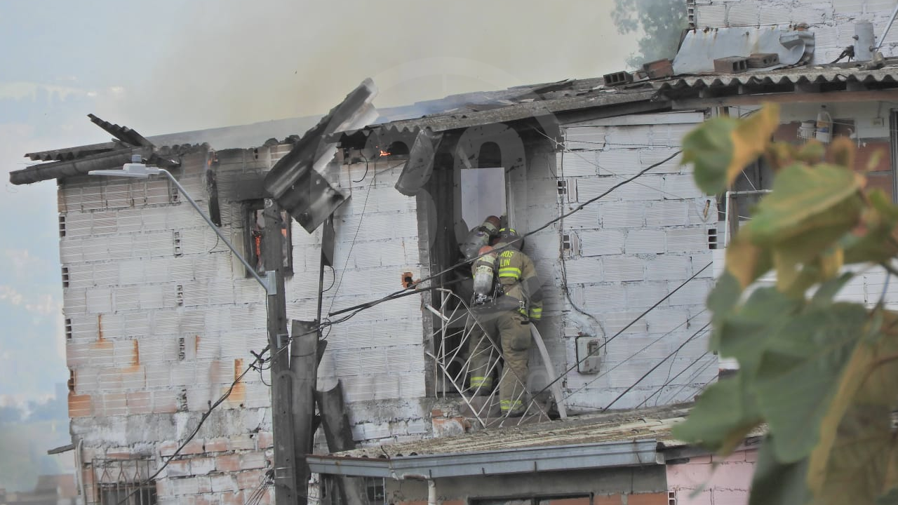 Se registró un incendio en una vivienda en el barrio El Pesebre