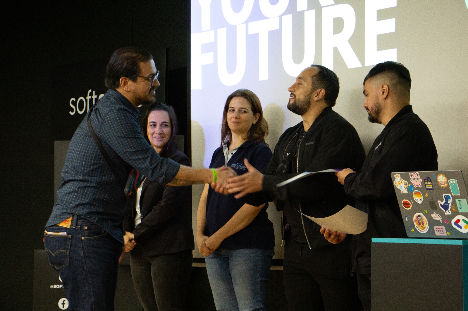 Medellín graduó a 89 talentos digitales en lenguaje de programación Python