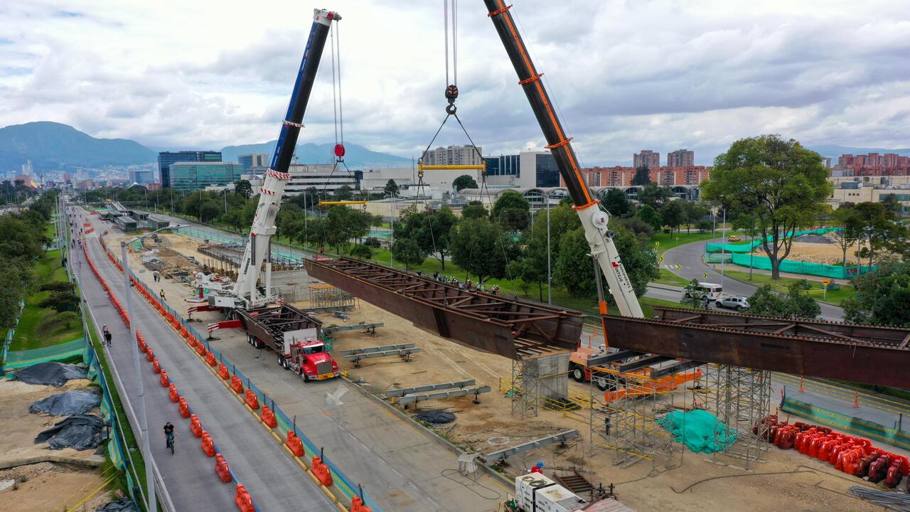 Terminó con éxito el izaje del puente conectante de la avenida 68 con ...