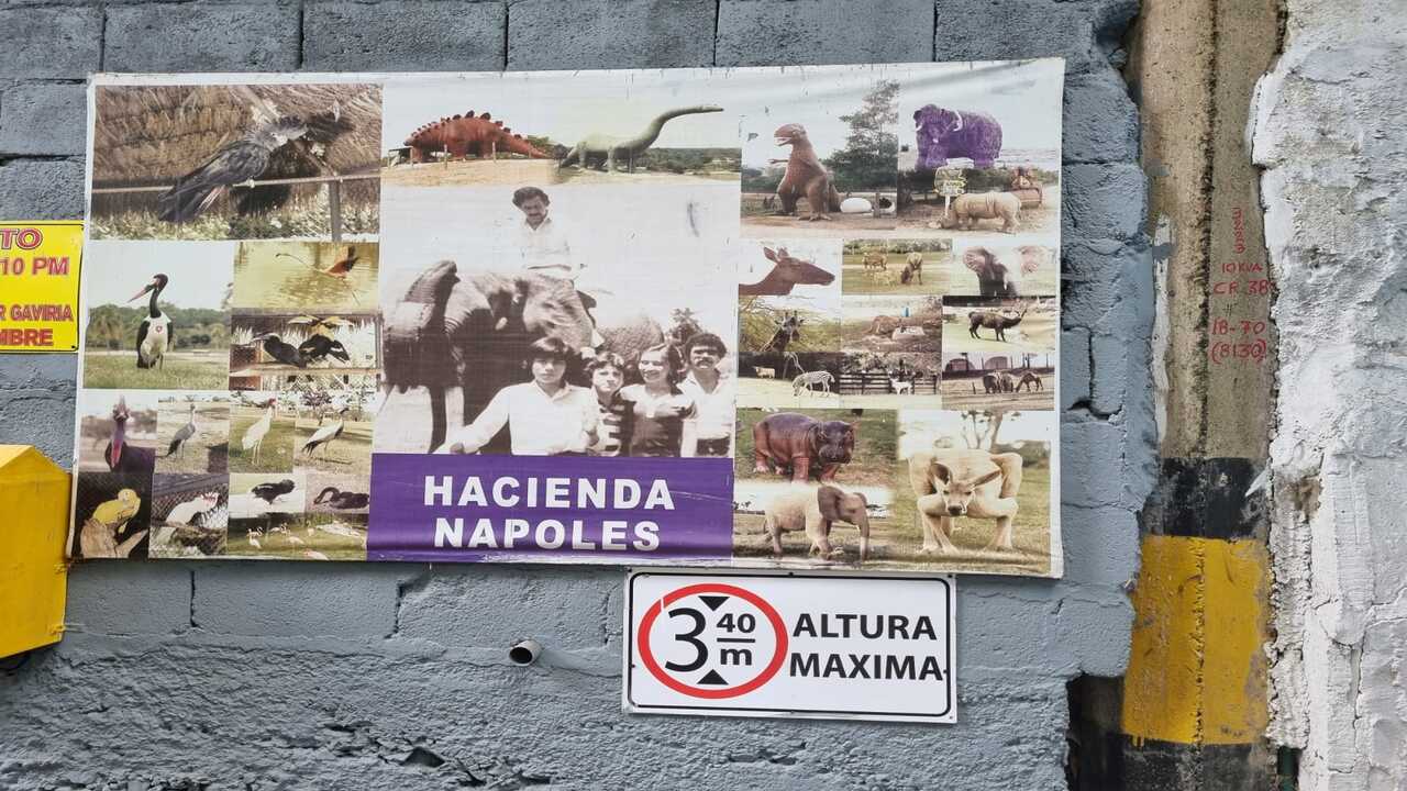 Recuperada y desalojada la Casa Museo que pertenecía a la familia del ex capo Pablo Escobar en Medellín