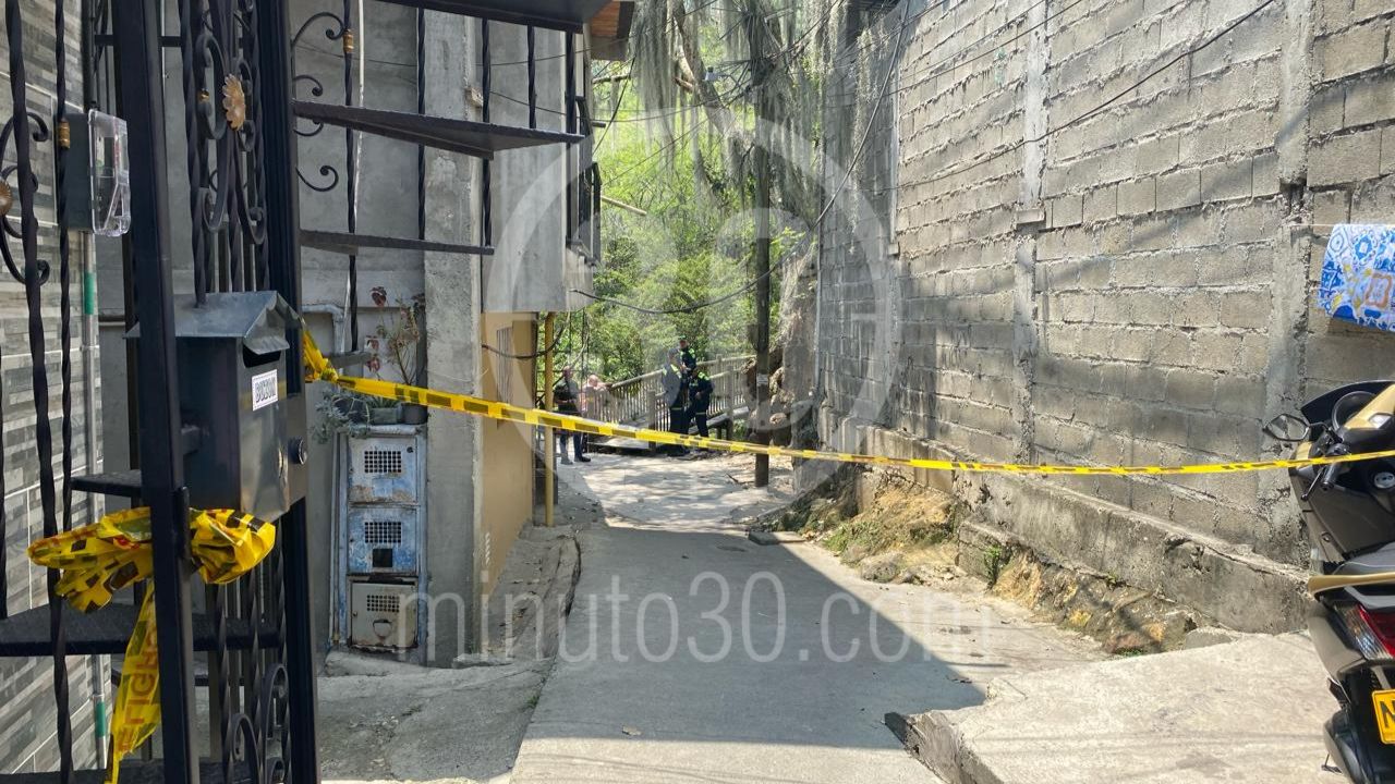 Dos delincuentes en moto asesinaron a tiros a un hombre en Belén