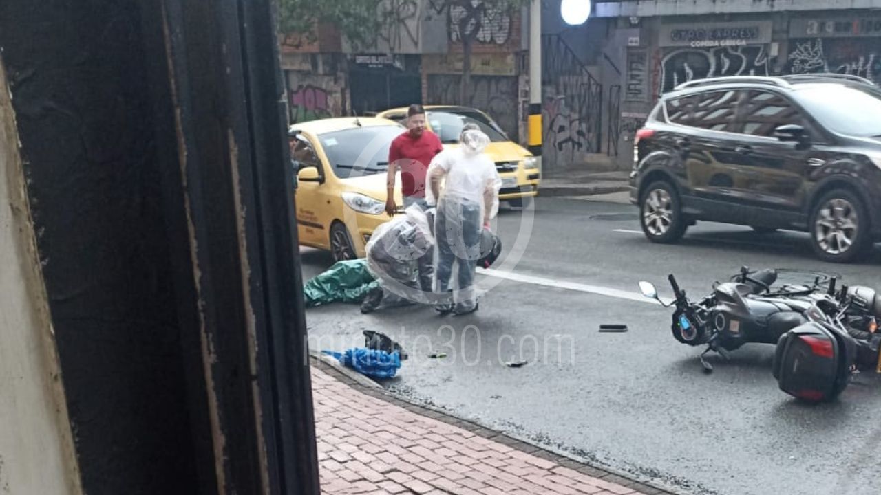 Atención: Lluvia y pintura de señalizaciones en El Poblado han ocasionado múltiples caídas de motociclistas