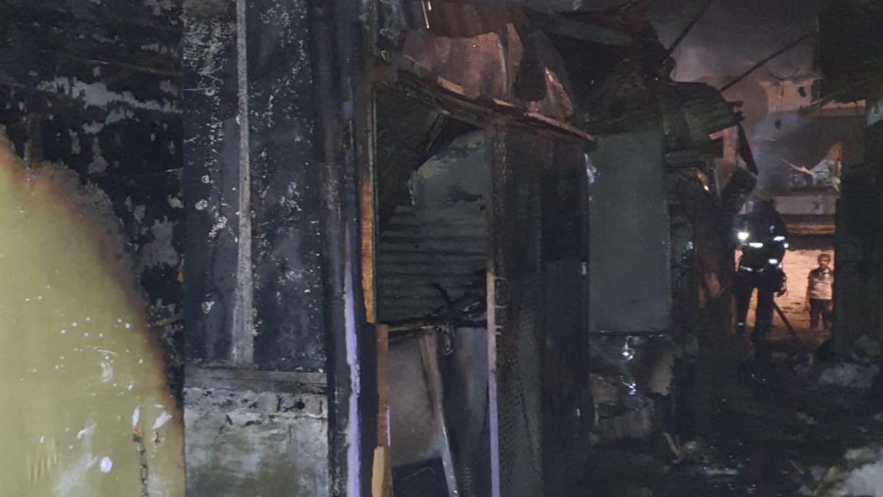 Incendio de gran magnitud en la Galería Santa Elena, en Cali, dejó 10 establecimientos afectados