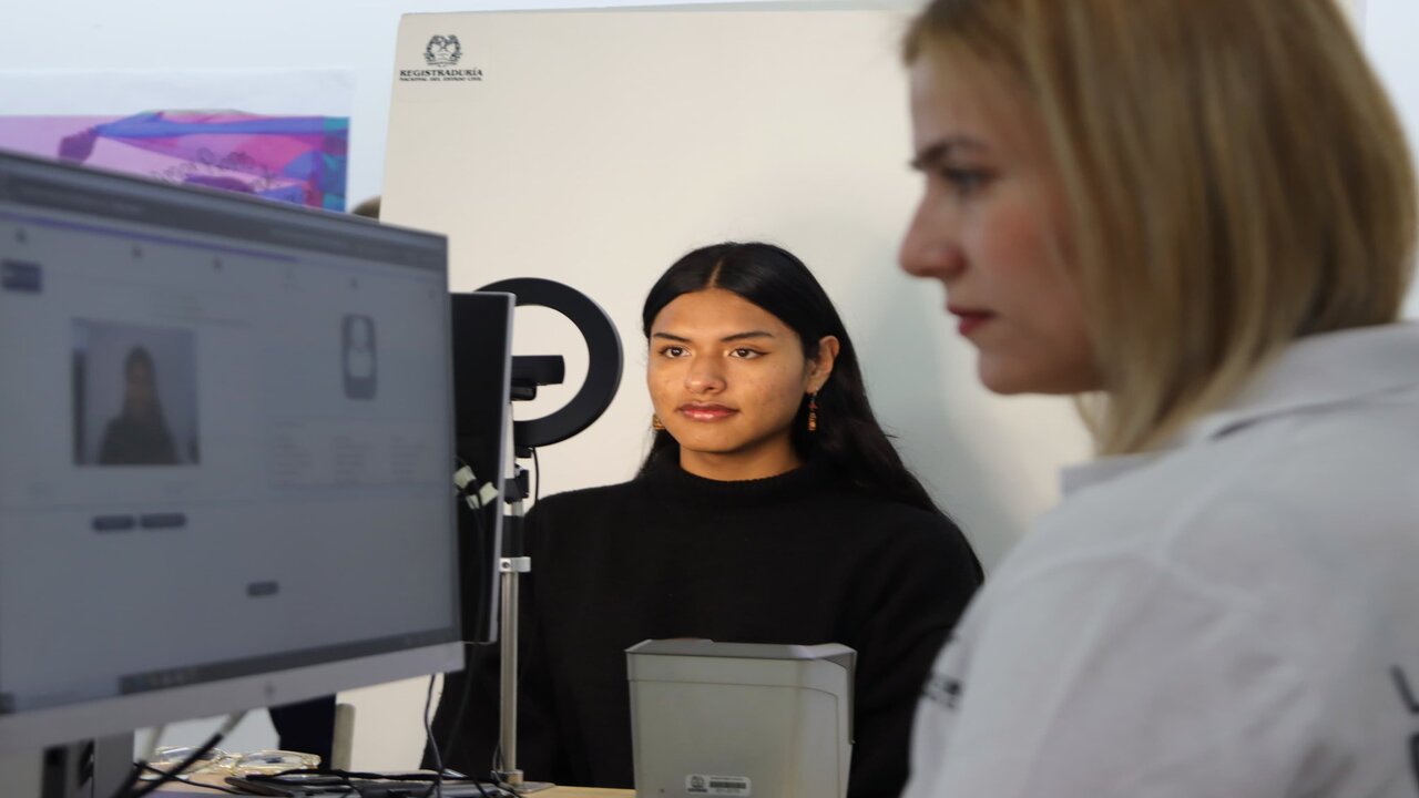 El Distrito de Bogotá entregó 100 contraseñas virtuales a personas trans