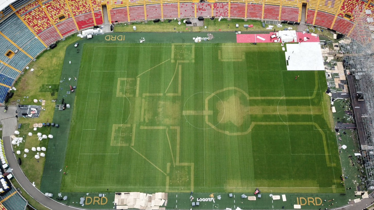 Así quedó la cancha del estadio El Campín