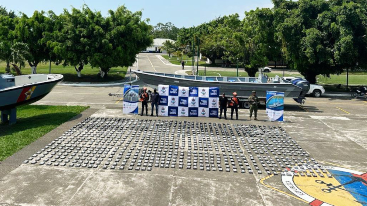 Casi una tonelada de cocaína fue incautada en el Golfo de Urabá