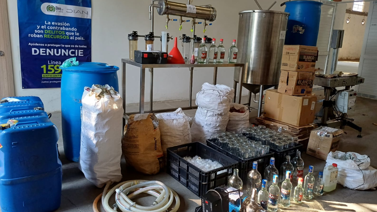 Desmantelan una fábrica clandestina de licor adulterado en Cali