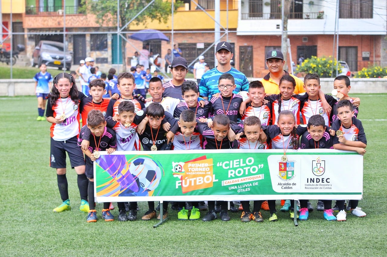 Alcalde de Caldas entregó balance de sus primeros 100 días de gobierno 
