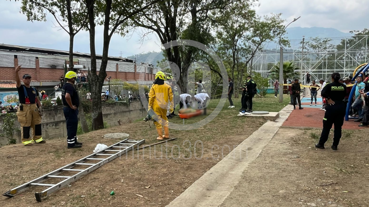 Hallaron un cuerpo sin vida embolsado en la quebrada Santa Elena