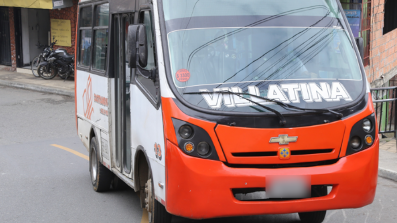 Ruta de buses incorpora el pago a través de la tarjera Cívica o QR