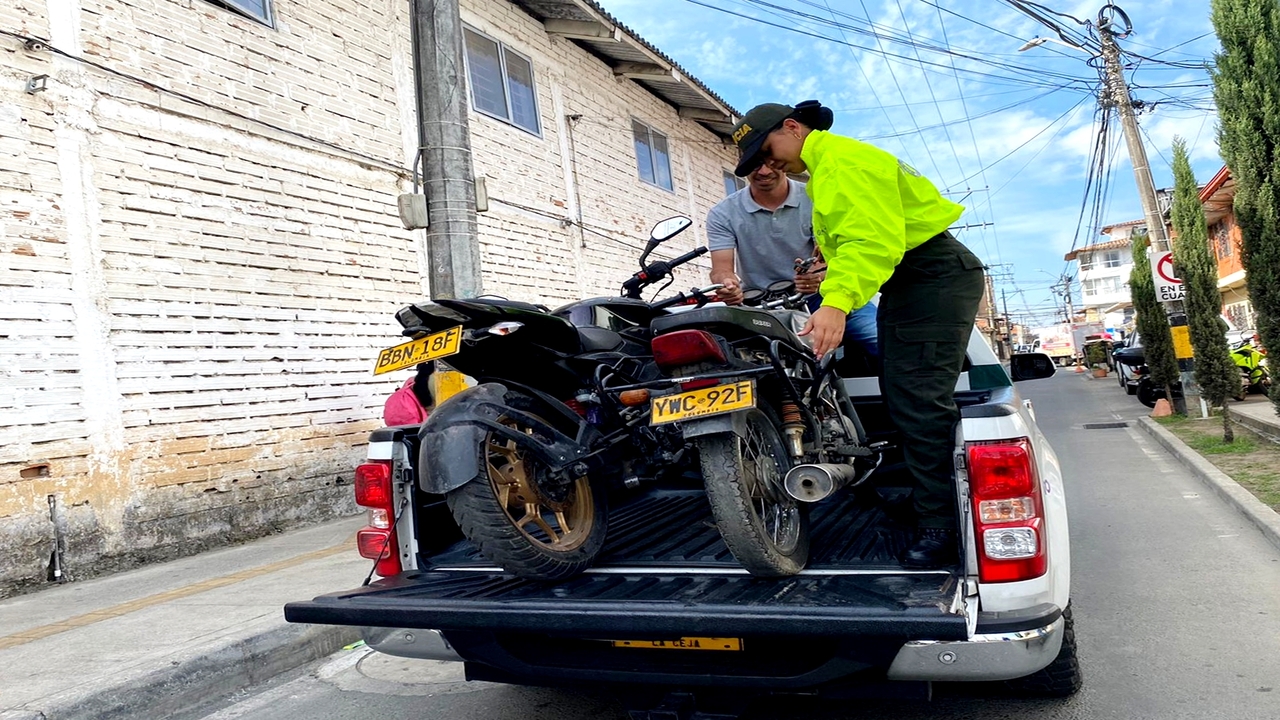 Las placas de las seis motocicletas recuperadas en Antioquia