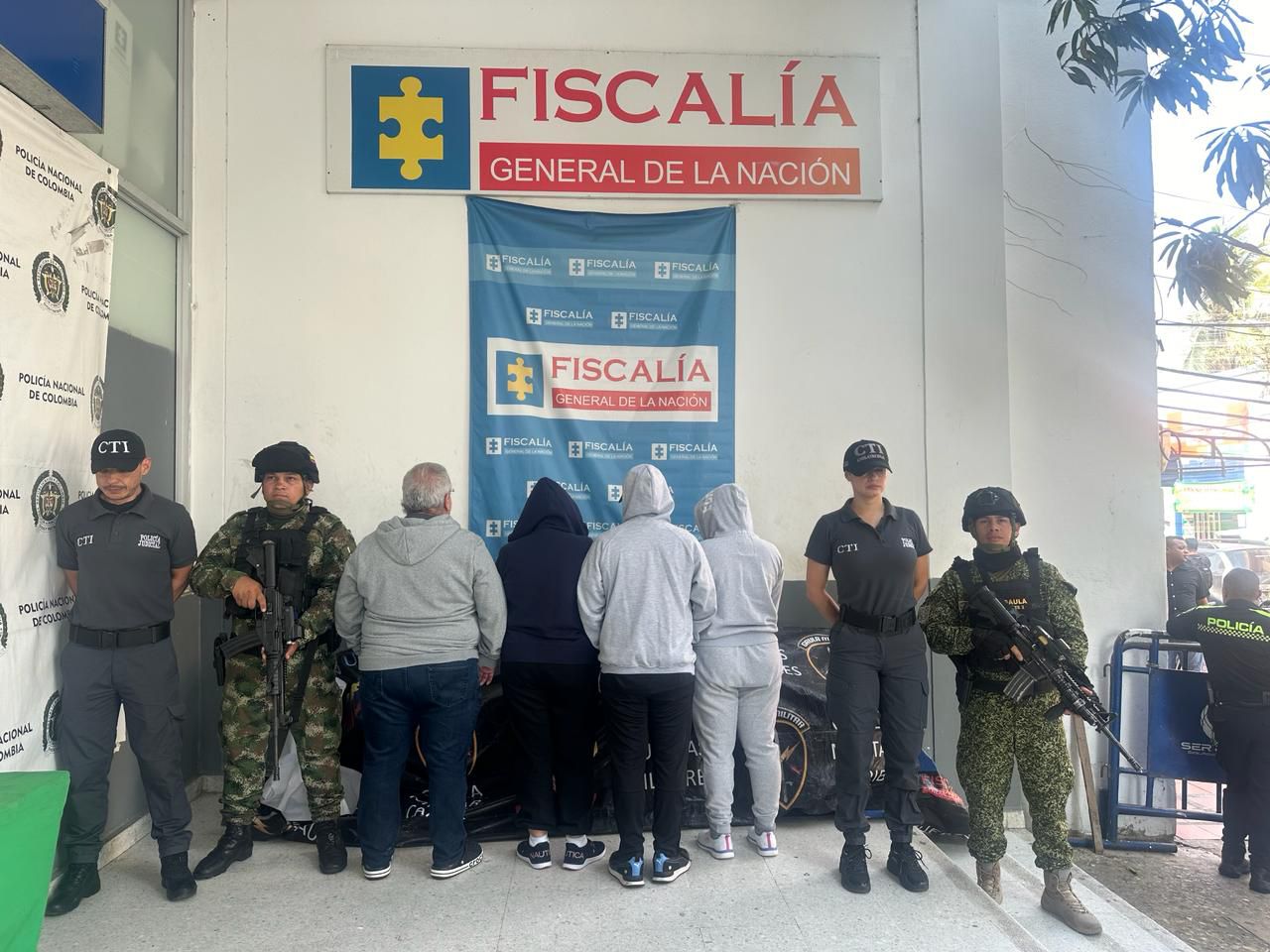 Judicializan a cinco de una misma familia, señalados de lavar dinero producto del contrabando