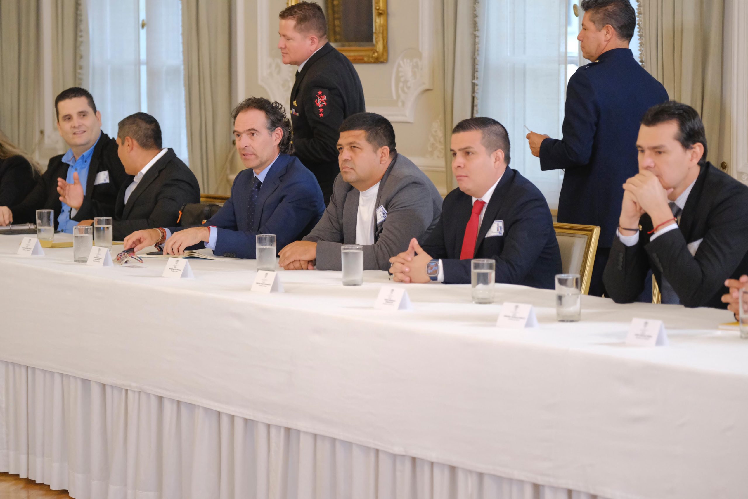Fico Gutiérrez resumió lo sucedido en su primera reunión con el Presidente Petro