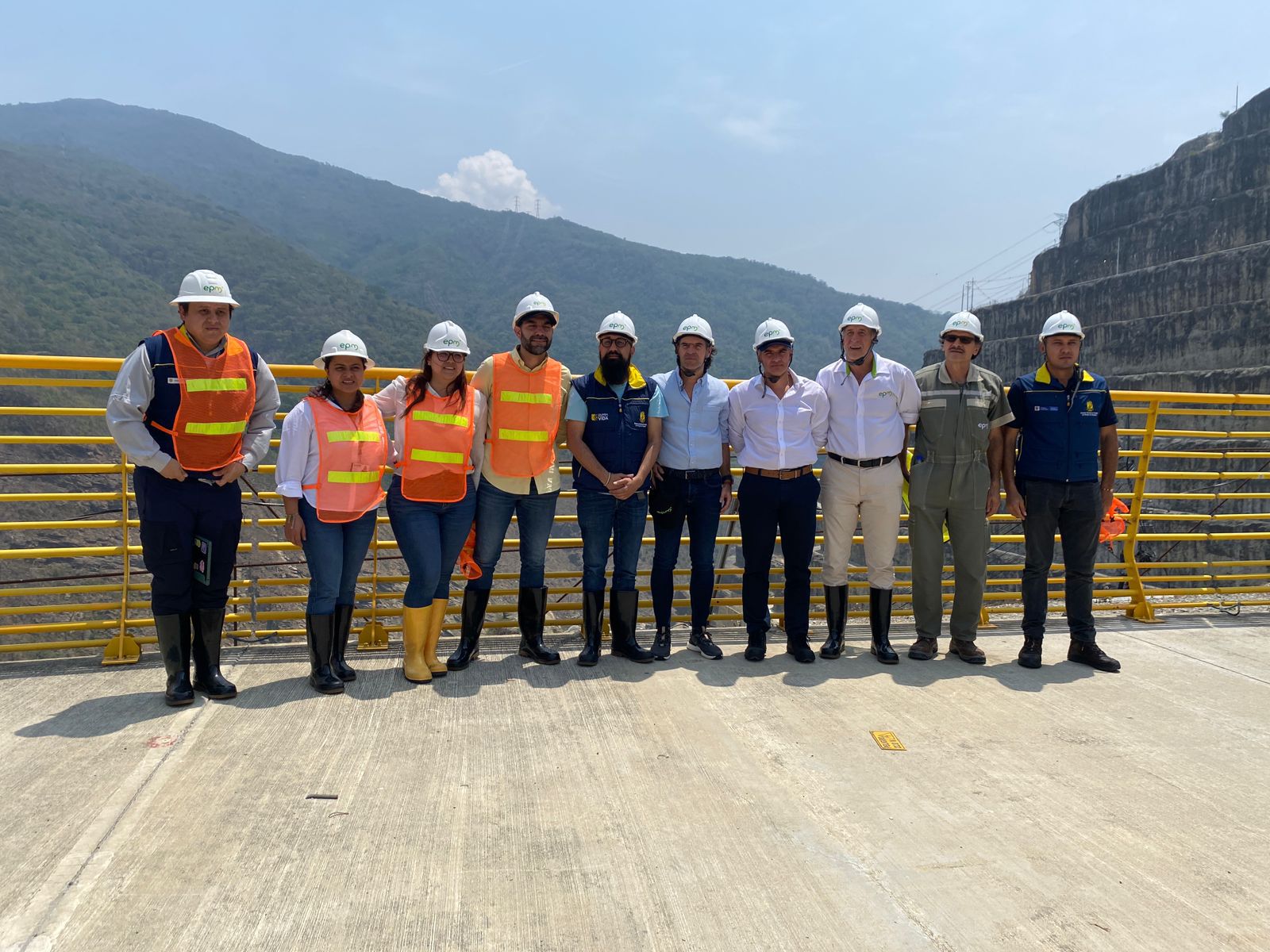 Avanza la visita del director de la UNGRD a la central Hidroituango