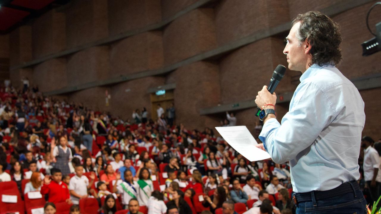 Ceremonia con el alcalde de Medellín: 1.300 estudiantes se posesionaron en el Gobierno Escolar