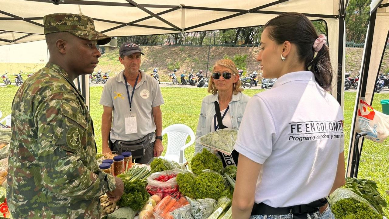 Primera feria integral de bienestar realizada por el Ministerio de Defensa en Medellín. Foto: cortesía