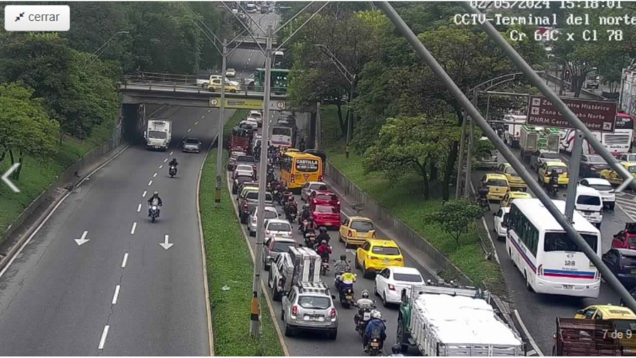 ¡En ambos sentidos! Cierre en la Autopista Norte, a la altura de la UdeA, por movilización ciudadana3