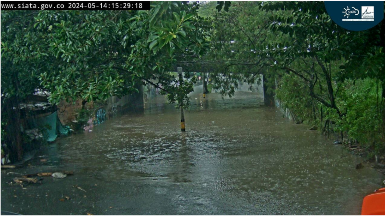 ¡Inundado! Así está el deprimido de la Feria de Ganado
