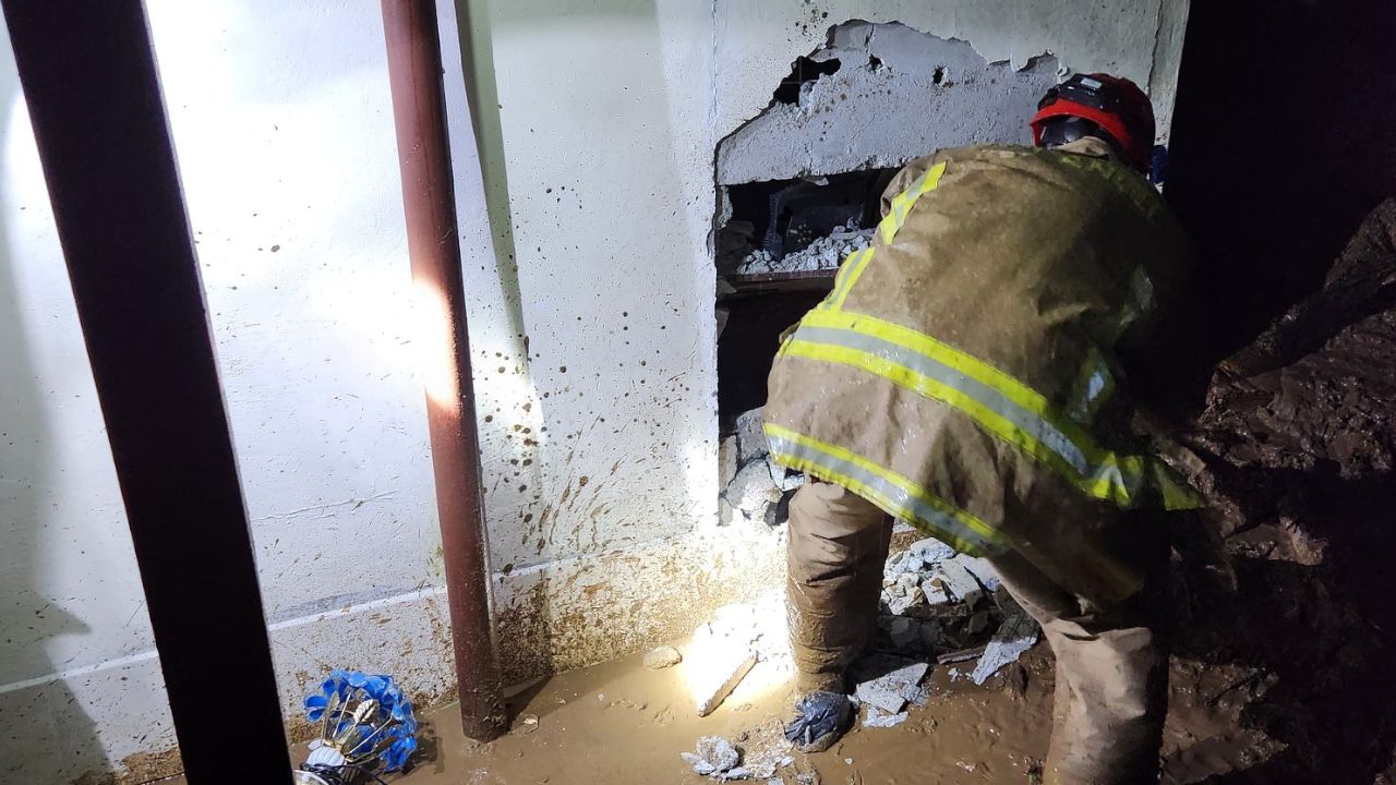 Atrapados tras deslizamiento de tierra en La Unión
