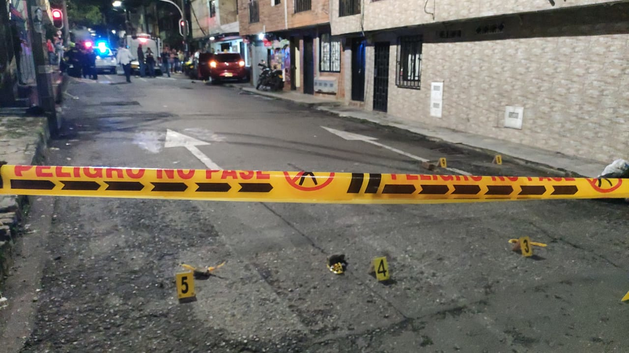 Balearon a un hombre dentro de su auto en el barrio Buenos Aires