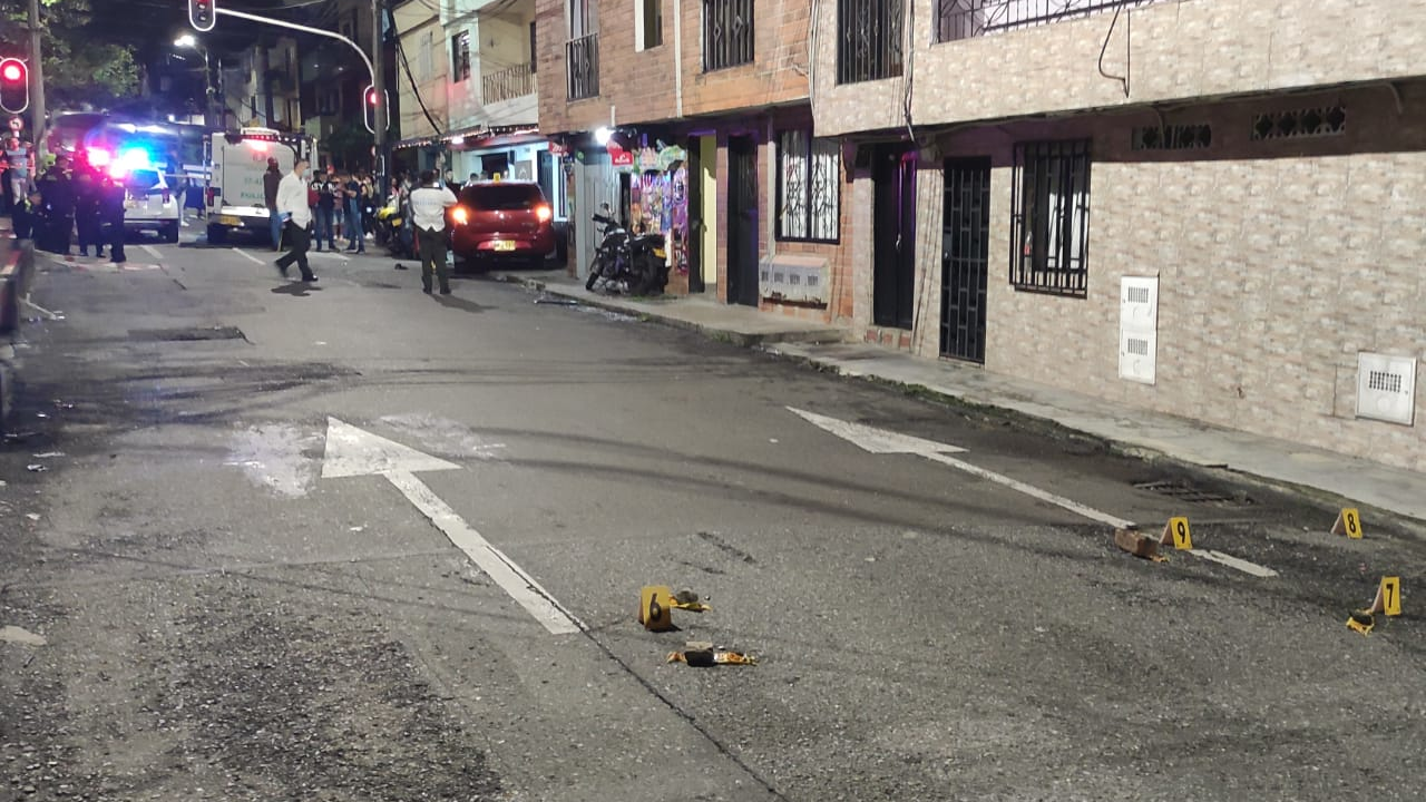 Balearon a un hombre dentro de su auto en el barrio Buenos Aires
