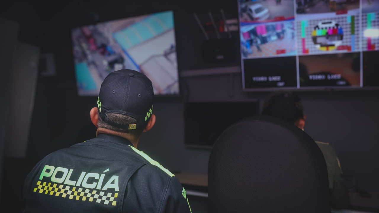 Decomiso de 10 mil autopartes ilegales y dos capturas en barrios Unidos, Bogotá