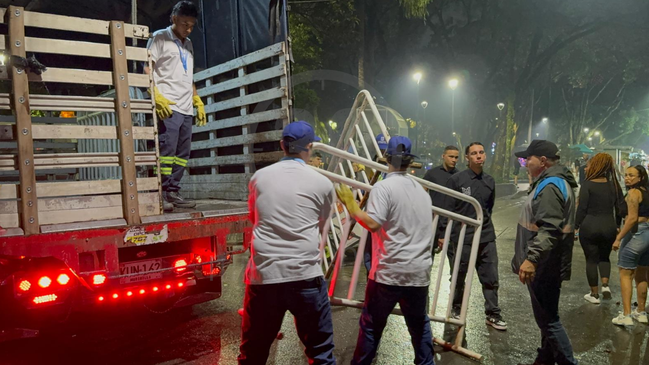 Desmontan las vallas que controlaban el ingreso al Parque Lleras