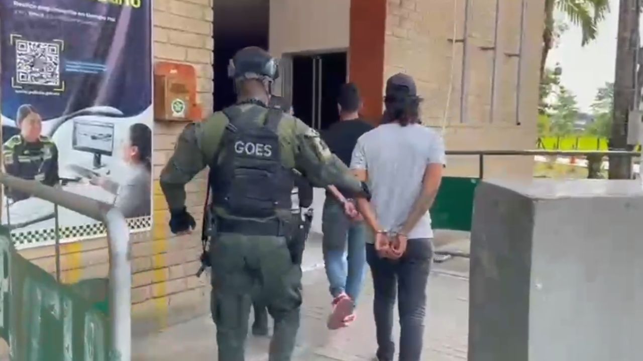 ¡Operación exitosa en Turbo! La Policía pone tras las rejas a dos  hombres y les decomisa un cargamento de droga