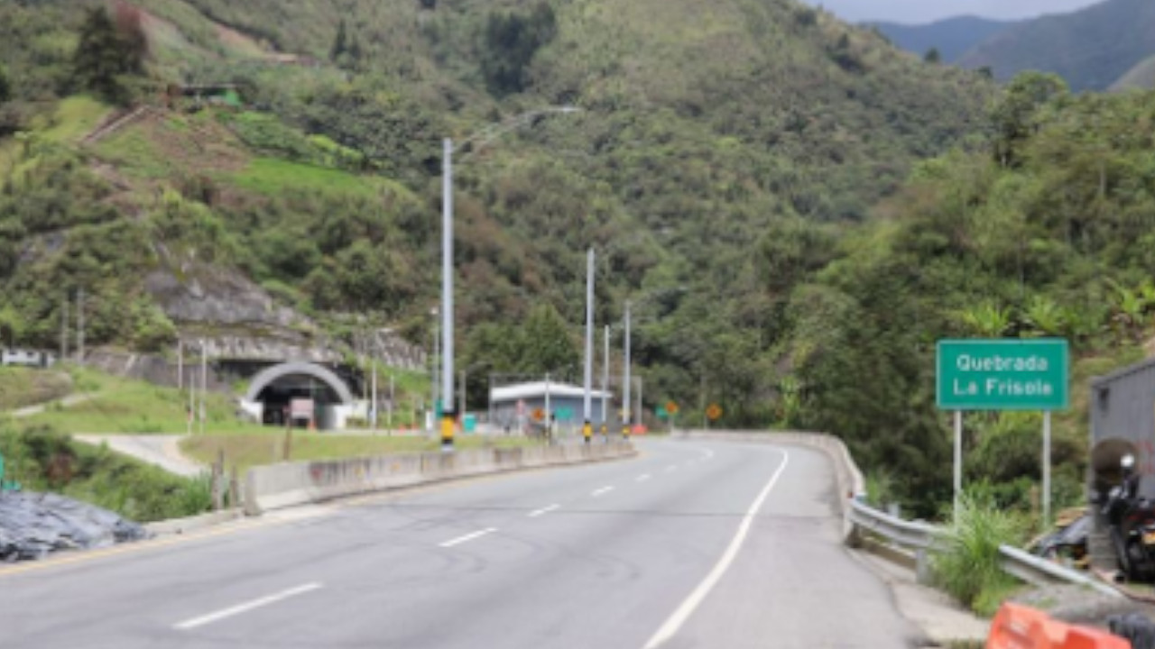 Por trabajos, habrá cierre de carril en antes de llegar al Túnel de Occidente