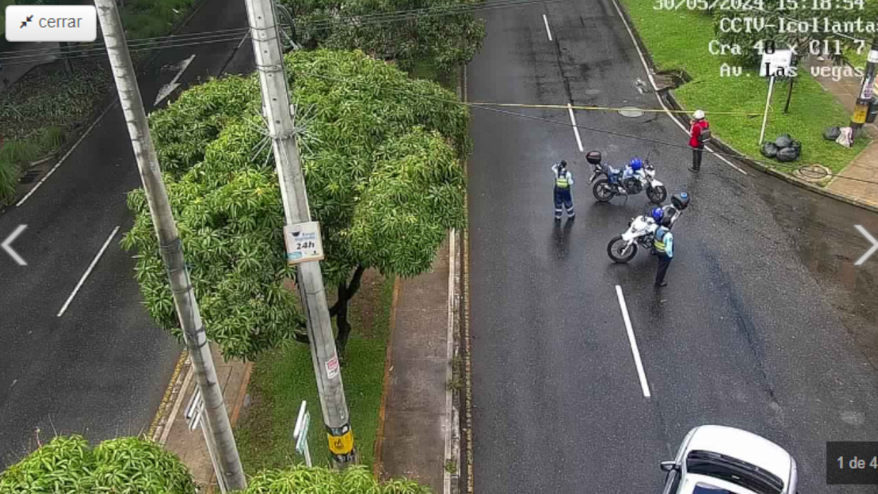 Se presenta cierre en la Av. Las Vegas, a la altura del Politécnico Jaime Isaza Cadavid10