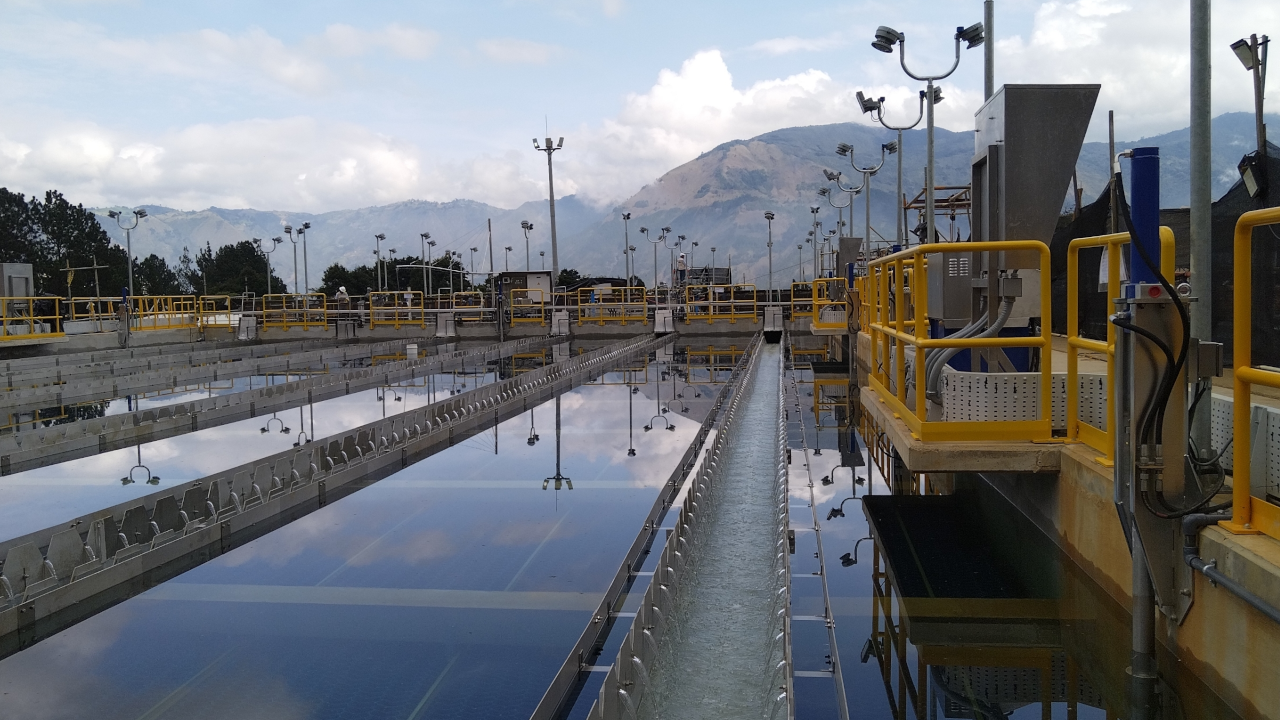 Tanques de almacenamiento de agua para el Valle de Aburrá
