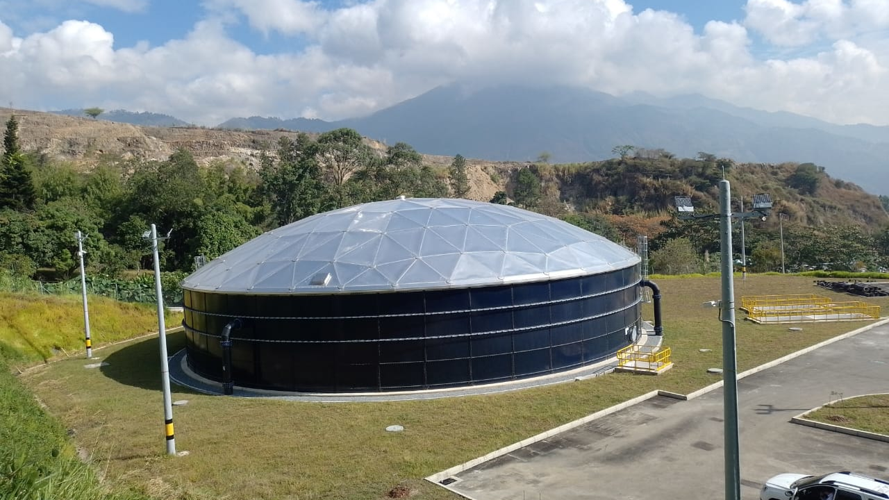 Tanques de almacenamiento de agua para el Valle de Aburrá