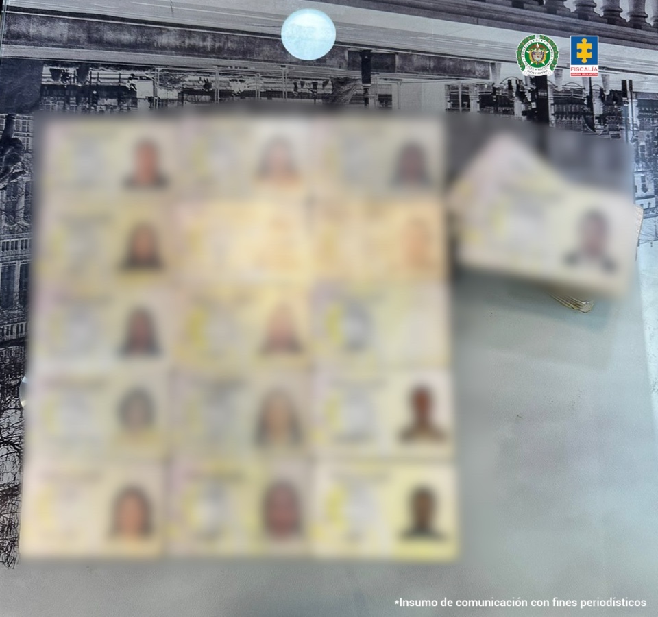 Cae banda que copiaba huellas con látex para suplantar personar y hacer fraudes bancarios