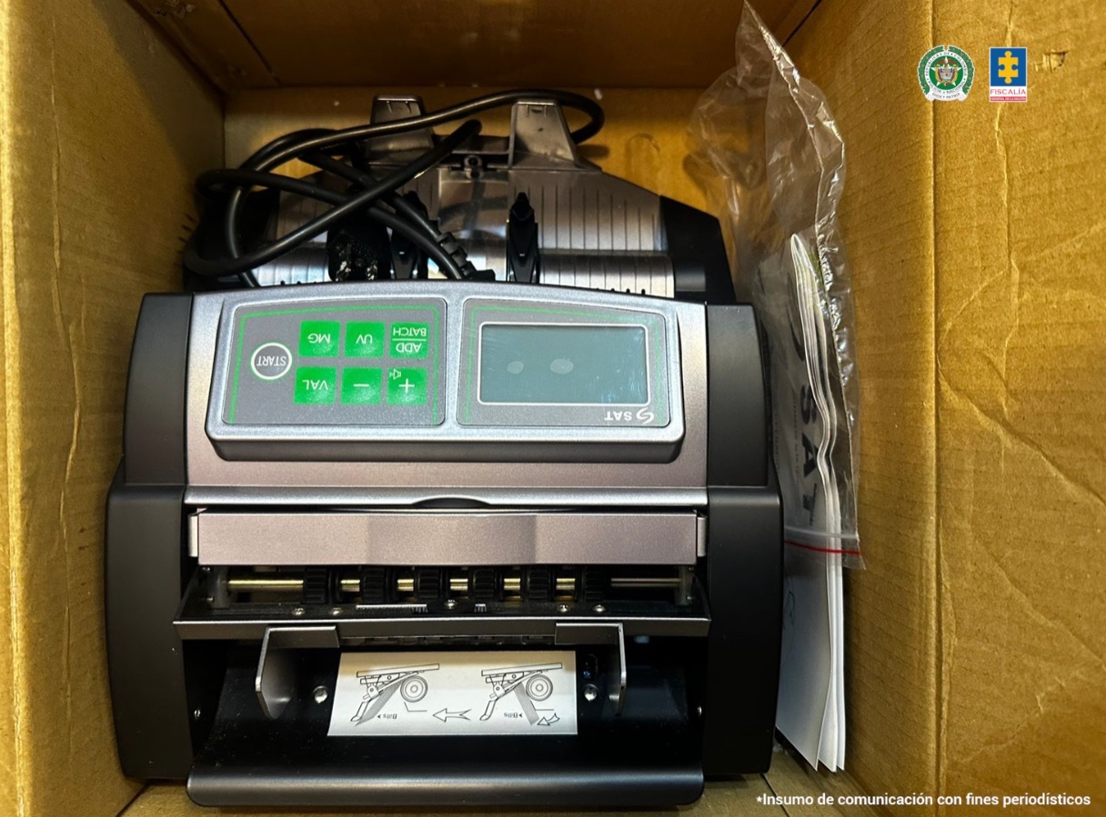 Cae banda que copiaba huellas con látex para suplantar personar y hacer fraudes bancarios