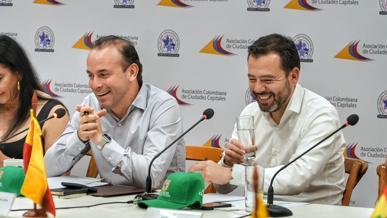 El alcalde Santiago de Cali, Alejandro Eder fue elegido como presidente de Asocapitales