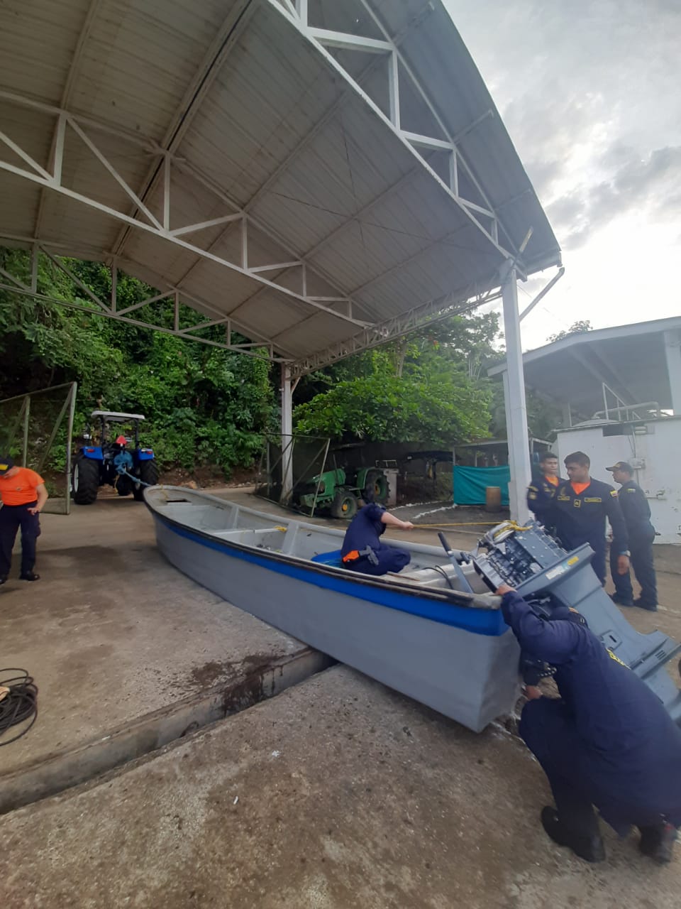 Intentaron hundir la lancha con 330 kilos de cocaína en aguas del Chocó