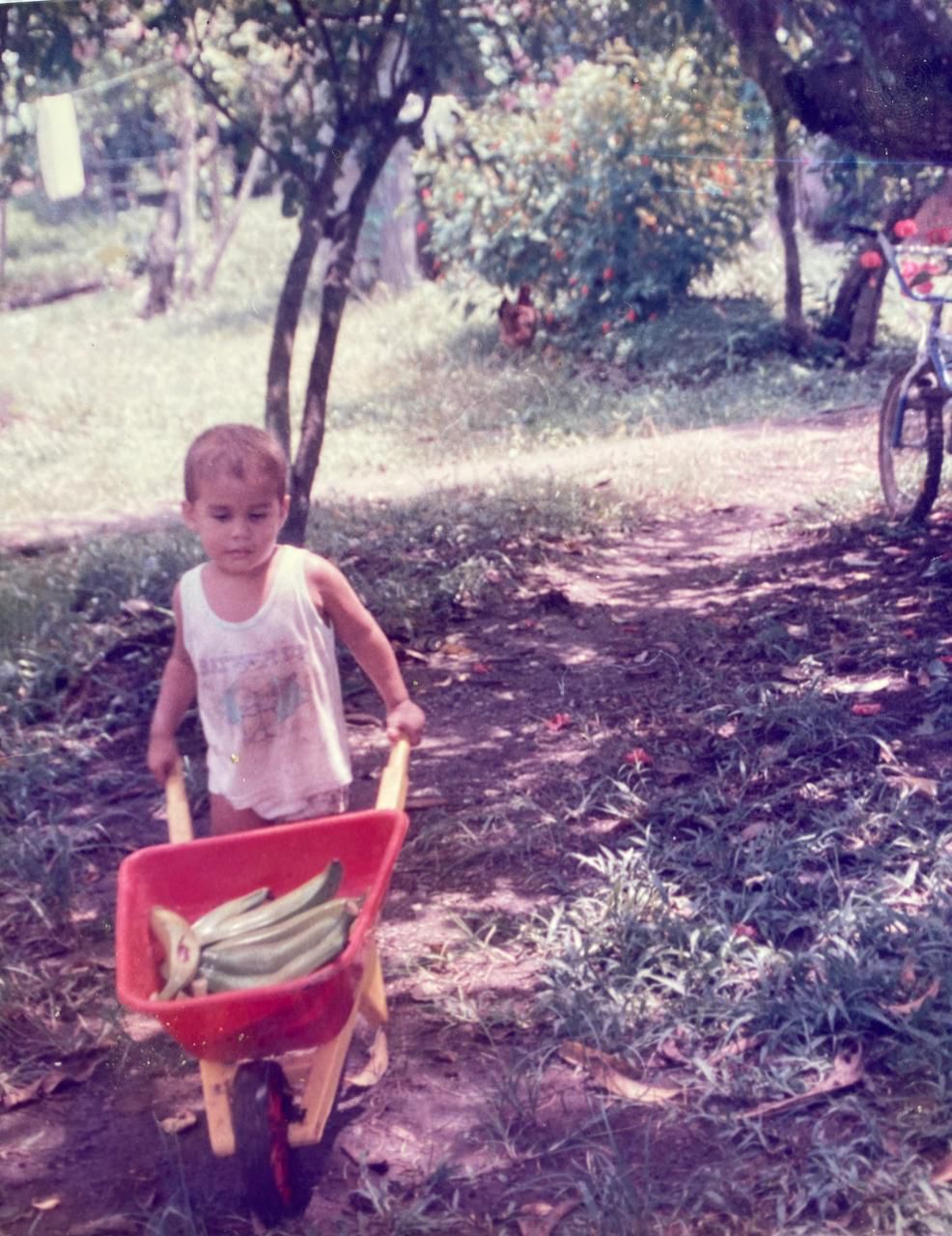 Dalton Urb, el cantante que pasó de las fincas plataneras de Urabá a la escena musical en Medellín