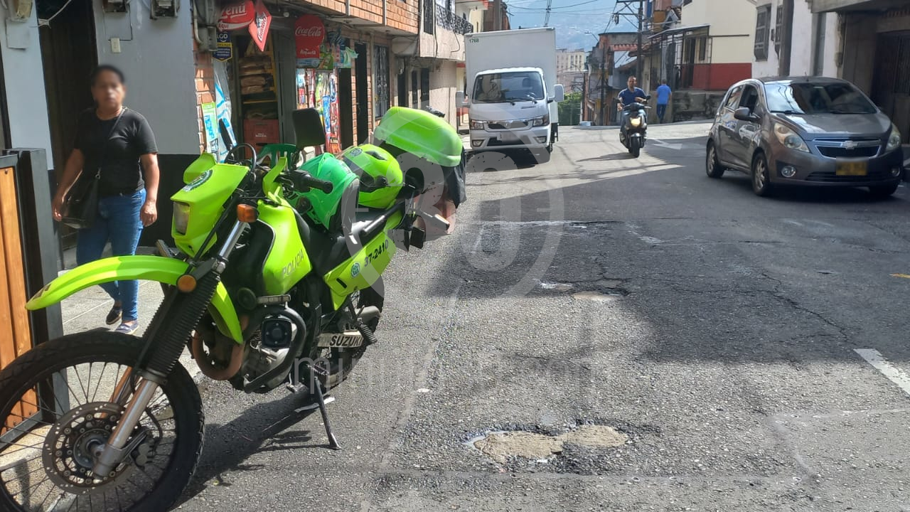 Balearon a un hombre dentro de su auto en el barrio Buenos Aires