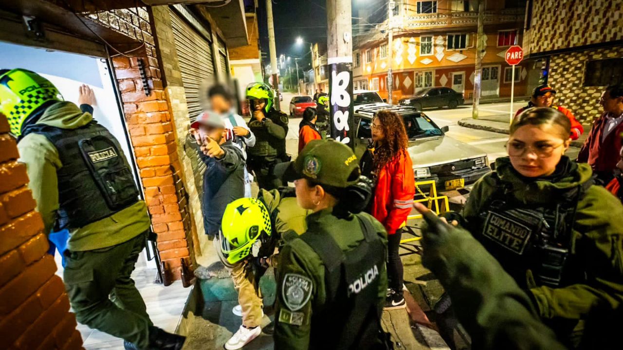 33 establecimientos comerciales sellados y 3 capturas en operativos en Bogotá