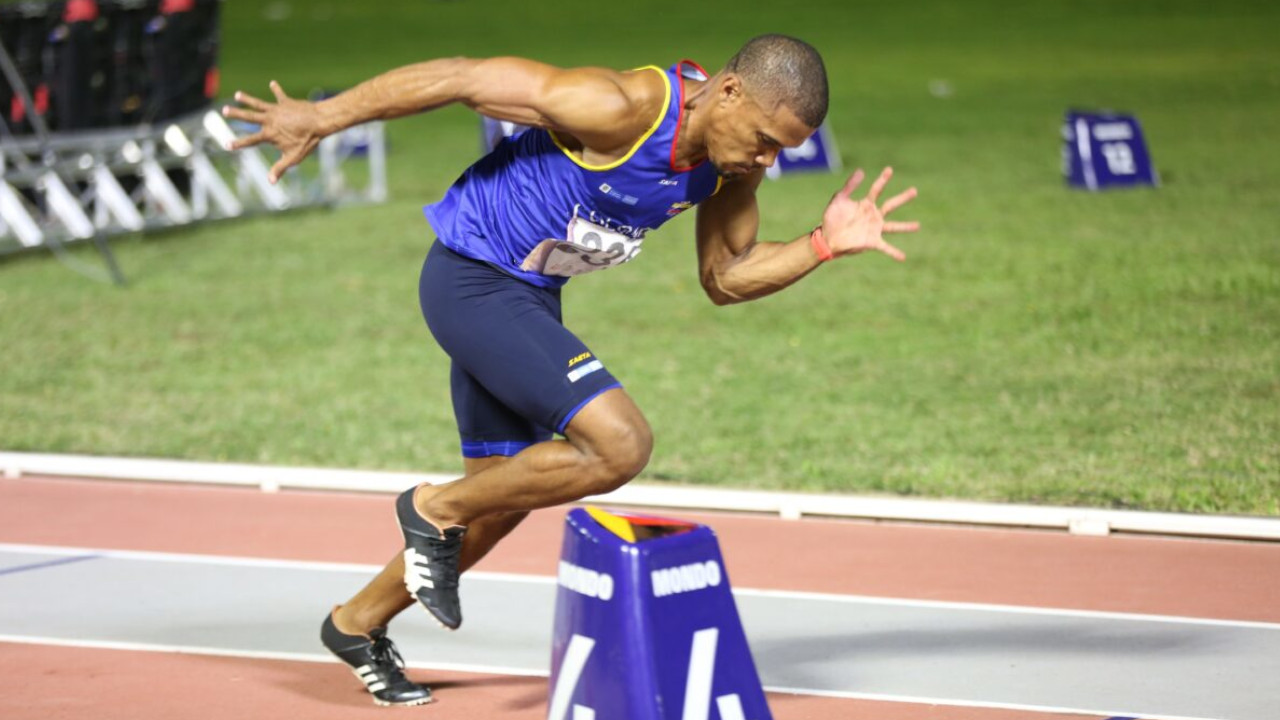 Jhonny Rentería, récord nacional y clasificación a París 2024