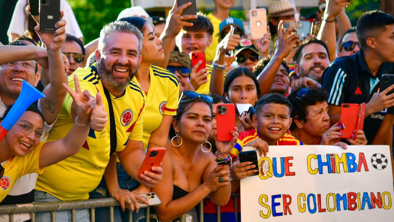 Los colombianos le ponen sabor a la Copa América: Impresionante banderazo de hinchas de la Selección