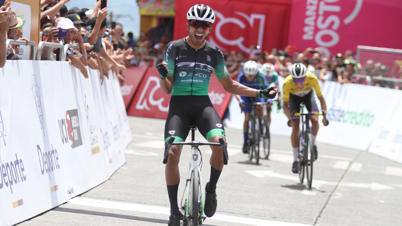 Adrián Bustamante ganó la séptima etapa de la Vuelta