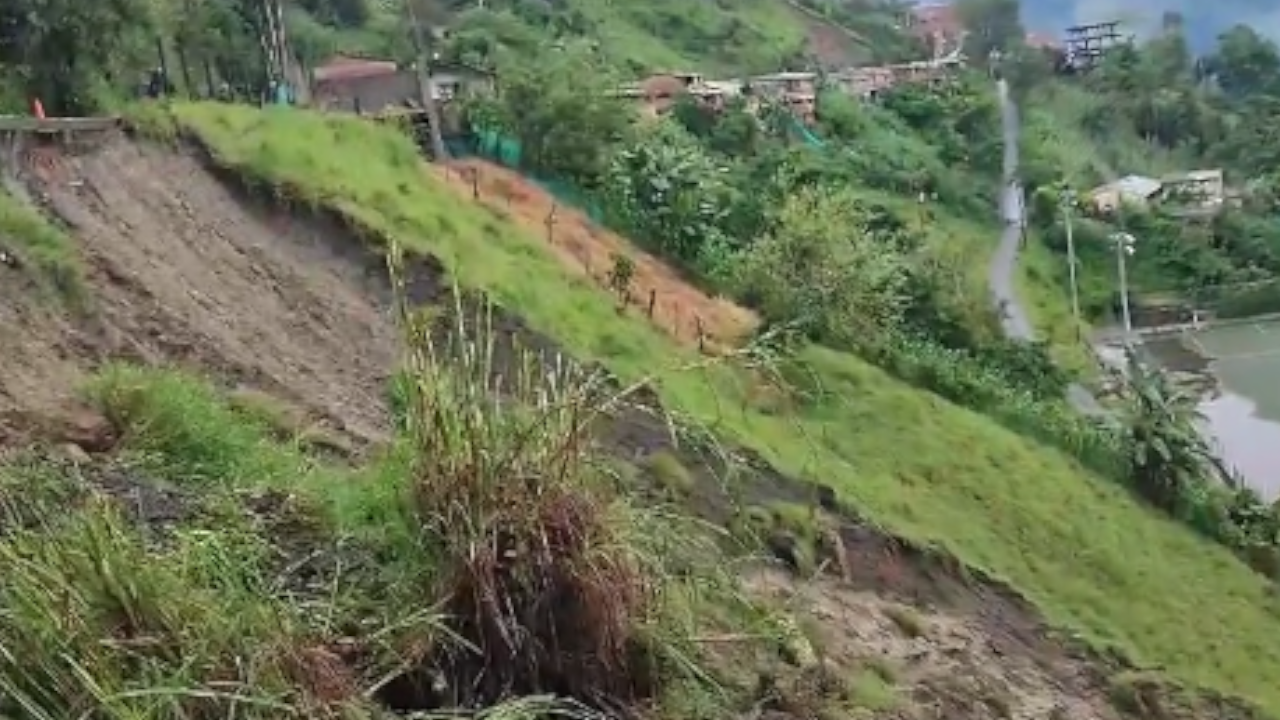 Emergencia en Ituango: Derrumbes dejan a 62 veredas incomunicadas y familias devastadas 4 Emergencia en Ituango: Derrumbes dejan a 62 veredas incomunicadas y familias devastadas