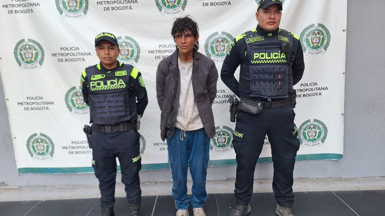 Capturan al hombre que lanzó panfletos amenazantes contra la directora de la Cárcel Modelo de Bogotá