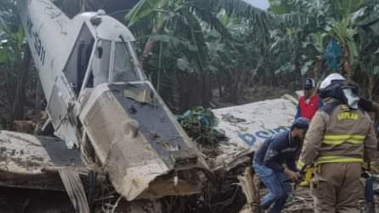 Avioneta fumigadora se estrella en Carepa, Antioquia, el piloto quedó herido