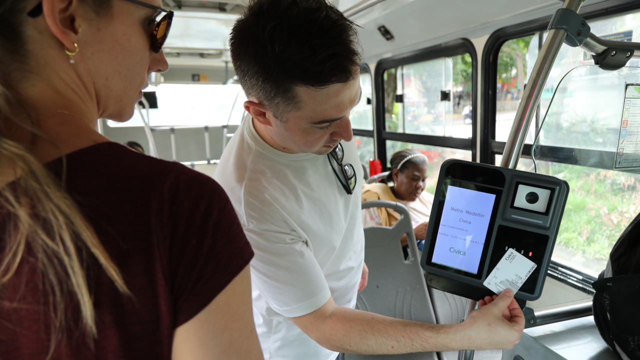 Los usuarios afectados por la suspensión del servicio Línea K del Metrocable recibirán un reintegro de dinero