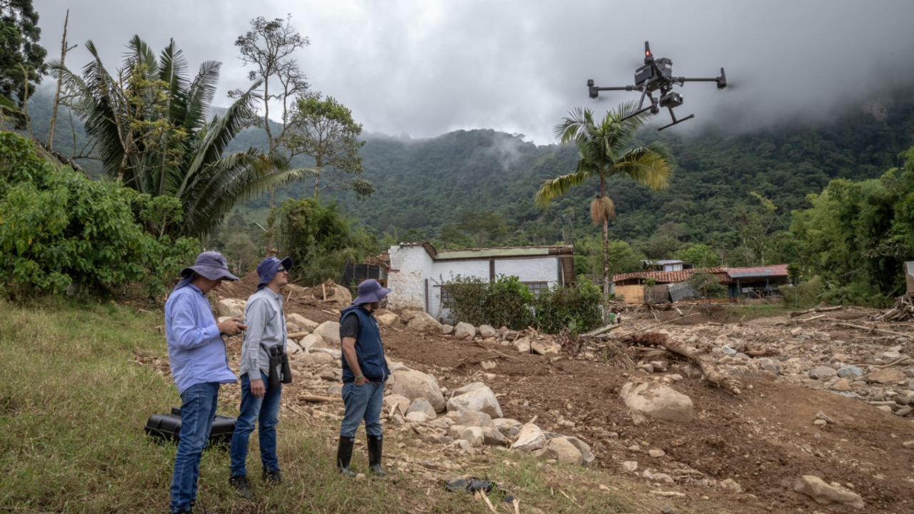 SIATA instaló cámaras de monitoreo en quebrada La Tigra, Venecia