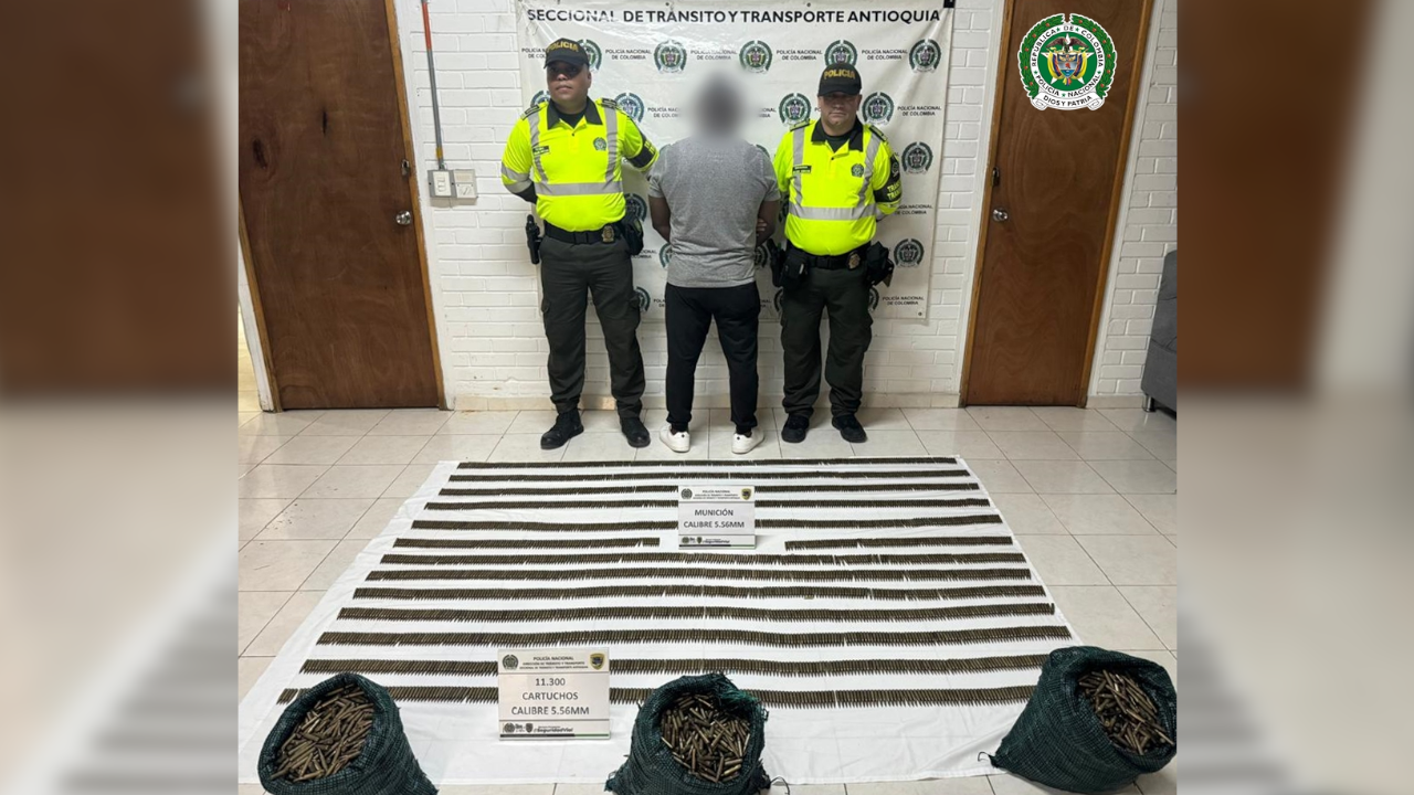 Vehículo transportaba más de 3 mil barras de explosivos en las vías de Antioquia2